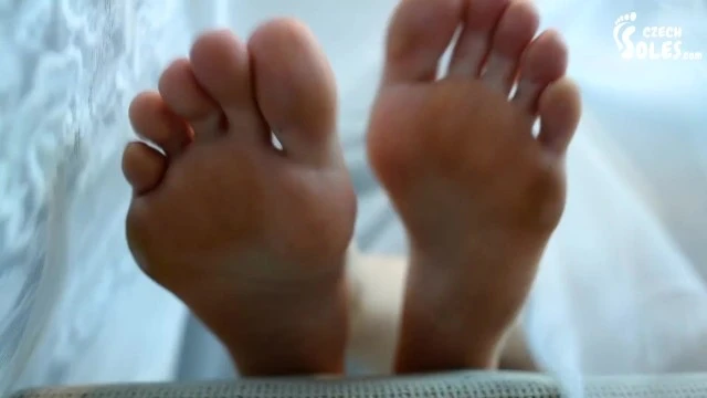 Mysterious Enigma's Amazing Playful Feet (foot Fetish, Soles, Toes, Czech)