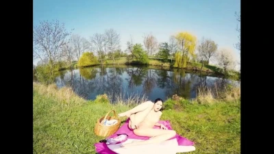 080 - Nice Lady Dee Outdoor Picnic and Masturbate with Dildo - 3DVR180 SBS